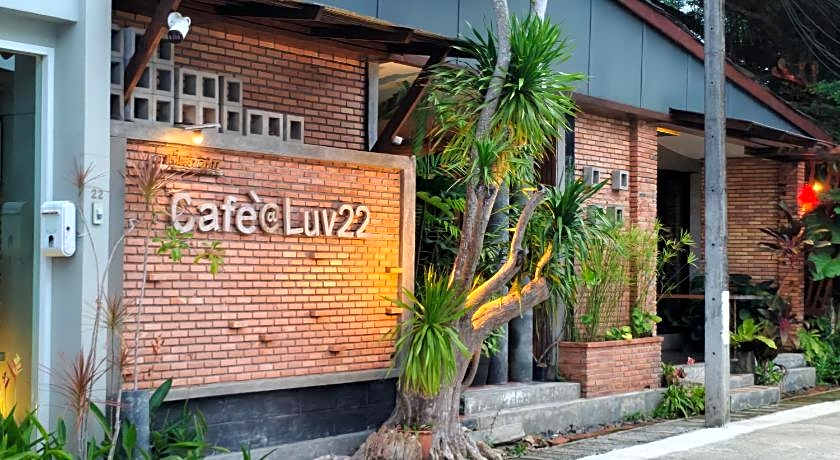 Cafe@Luv22