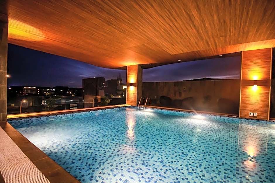 Asialink Hotel by Prasanthi