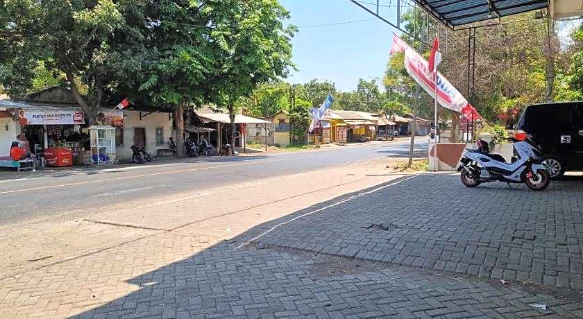 Hotel O New Asembagus 2