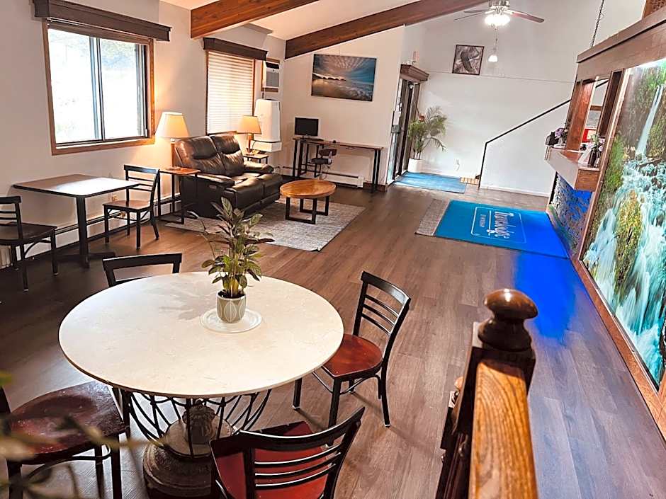 Travelodge by Wyndham Valleyfair Shakopee