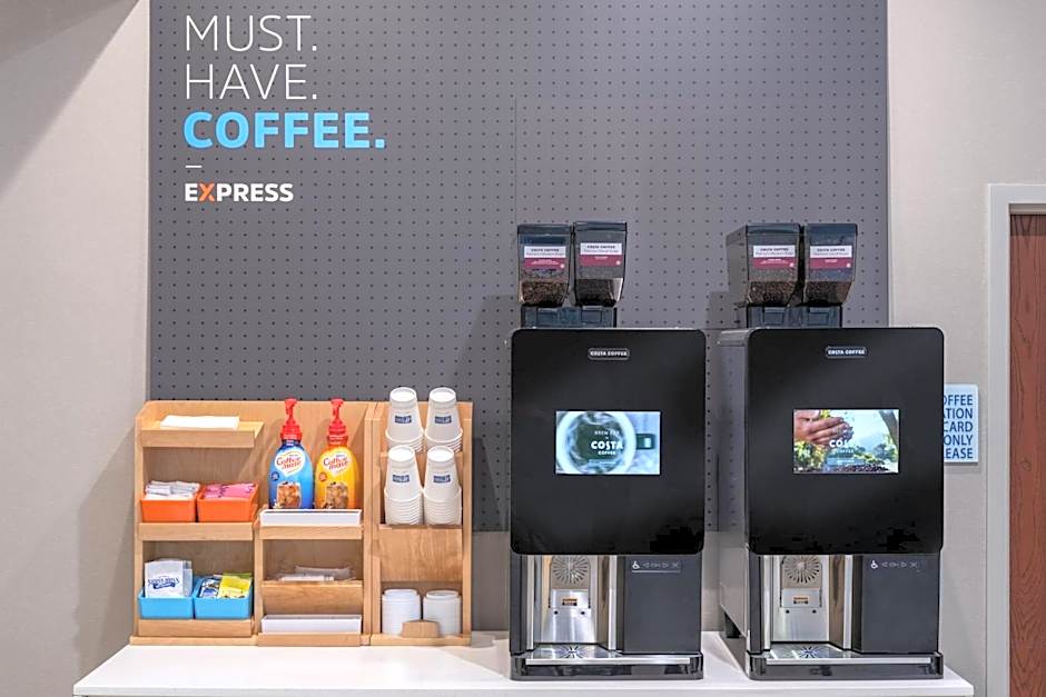 Holiday Inn Express St. Petersburg North / I-275 By IHG