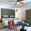 Riad Le Perroquet Bleu Suites & Spa