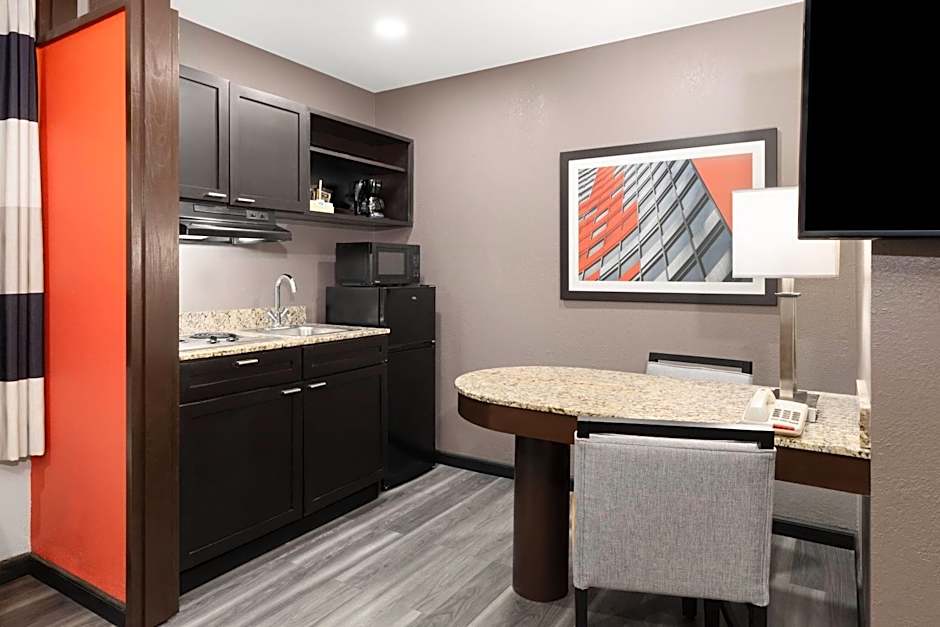 Ramada by Wyndham El Paso