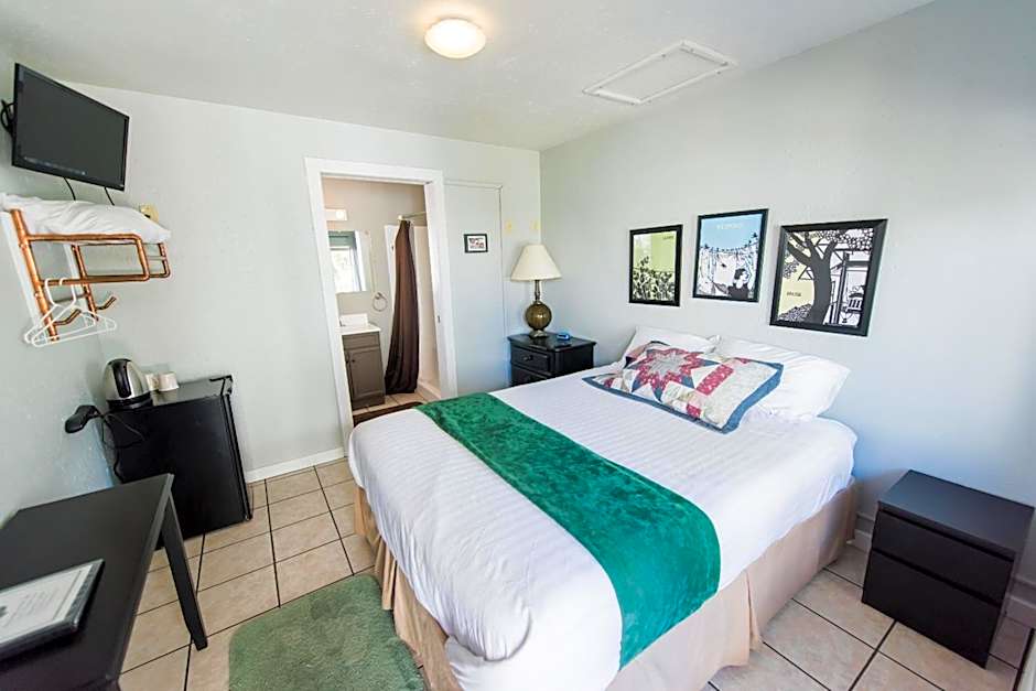 Riverwalk Inn