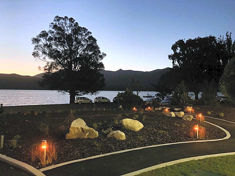 Fiordland Lakeview Motel and Apartments