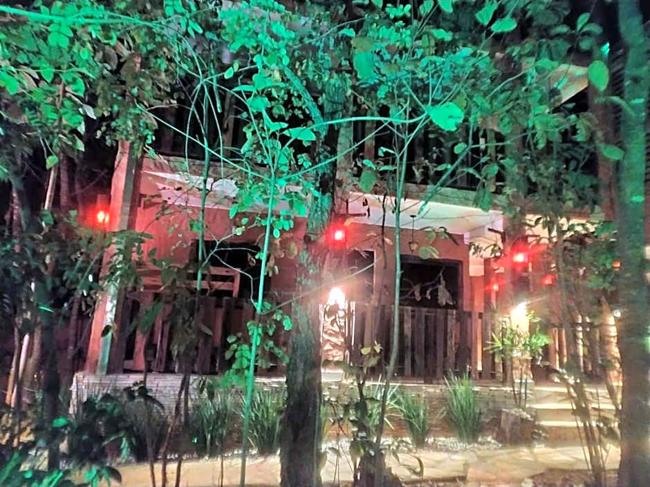 Sanctuary Pirenópolis Suítes e Flats