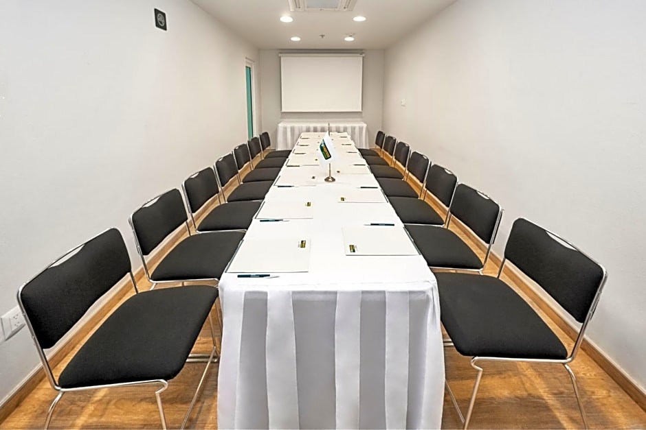 City Express Junior by Marriott Toluca Zona Industrial