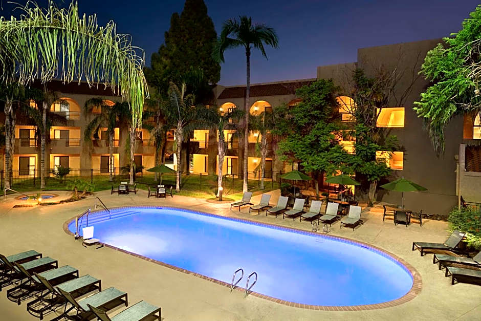 Embassy Suites By Hilton Hotel Phoenix-Tempe