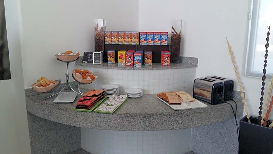 Krystal Urban Cancun-Malecon