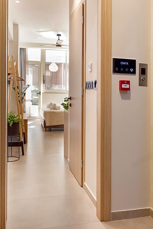 Living Stone Boutique Hotel