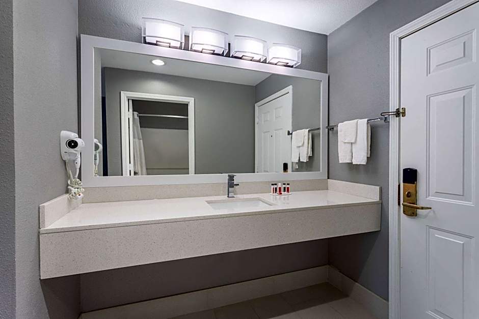 Ramada by Wyndham Sellersburg/Louisville North