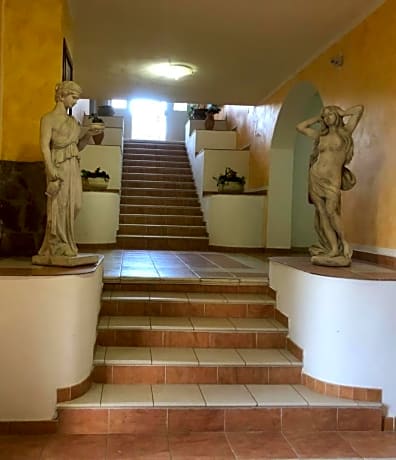 HOTEL FUNTANA E DONNE