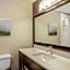 La Quinta Inn & Suites by Wyndham Fayetteville