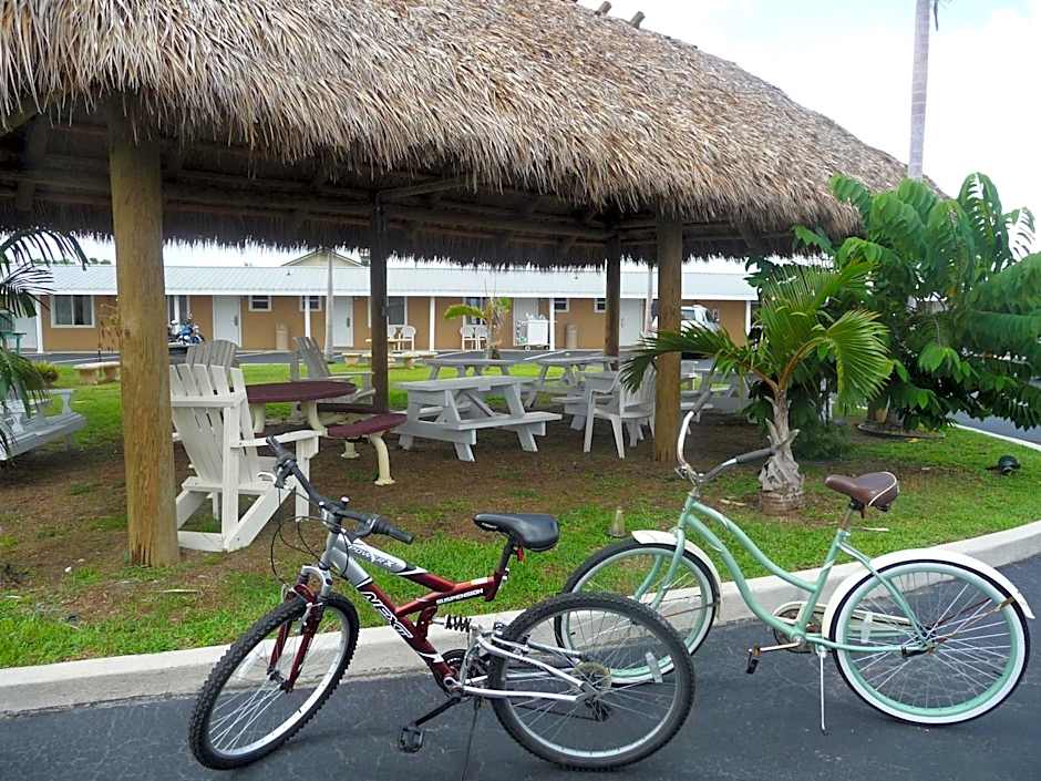 Everglades City Motel - Everglades Adventures Inn