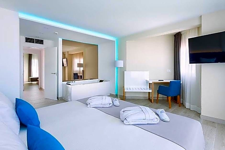 Playaolid Suites & Apartments