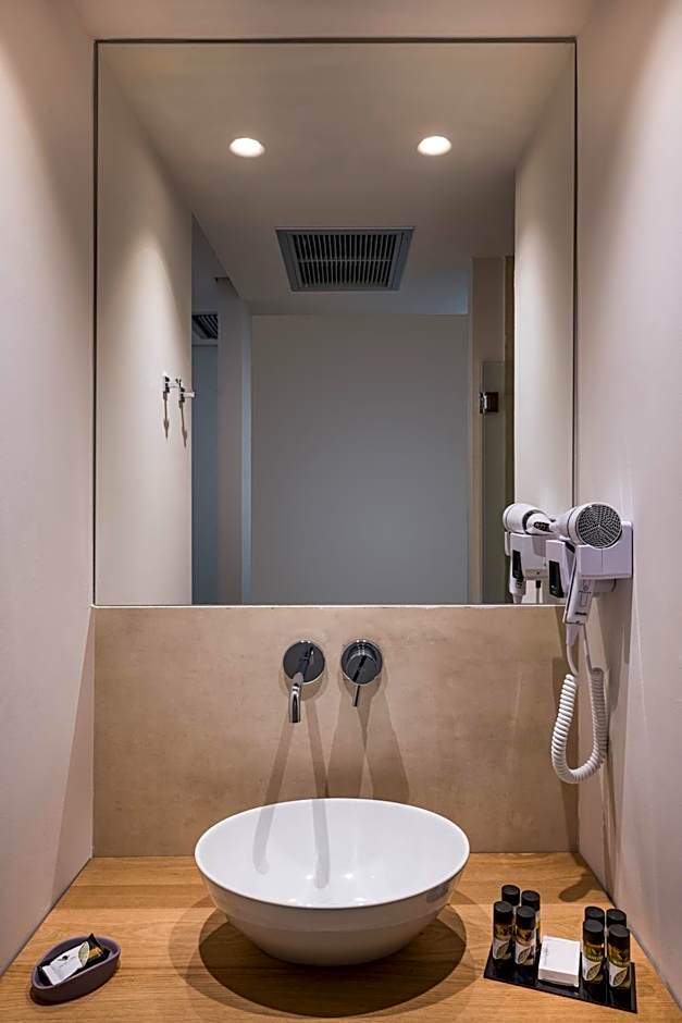 Trianon Luxury Apartments & Suites