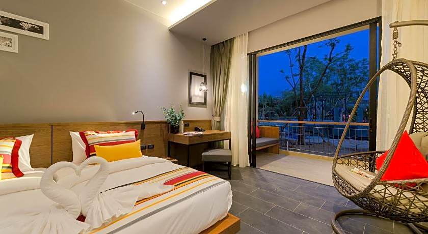 The Gallery Hotel Naiharn