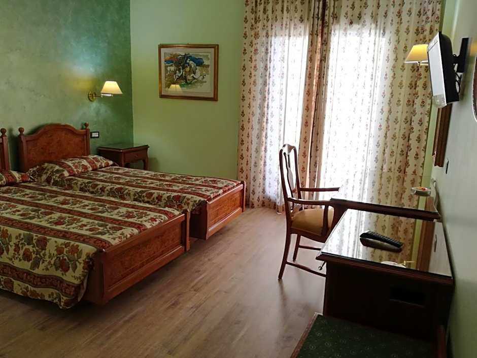 FILIPPONE HOTEL&RISTORANTE