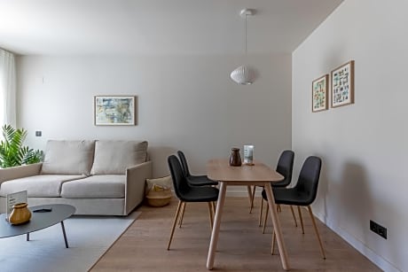 ONE BEDROOM TWO BATHROOMS