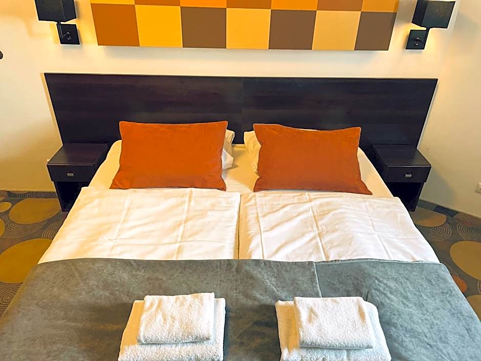 La Petite APARTMENTS & ROOMS