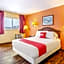 OYO Hotel Downtown Peoria IL I-74
