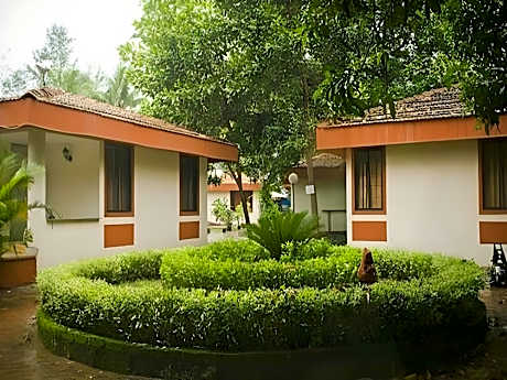 Srushti Farms Resort