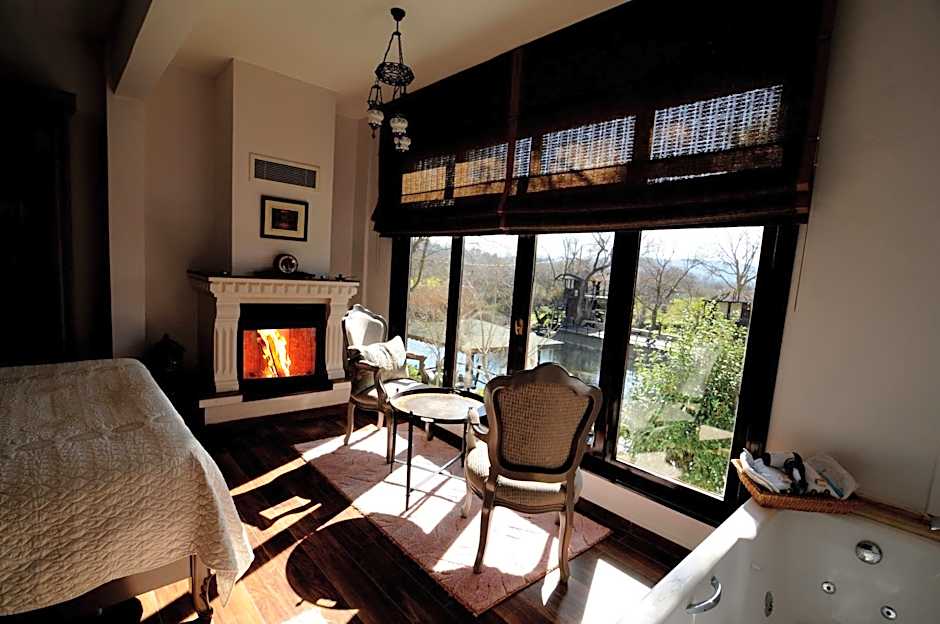 Beyaz Ev Agva - Adult only +15