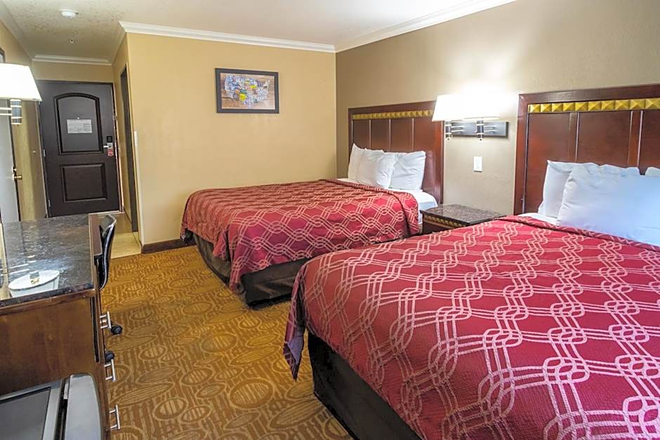 Econo Lodge Inn & Suites Fallbrook Downtown