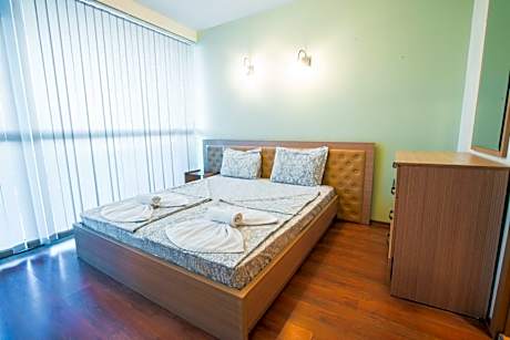 Two-Bedroom Apartment (4 Adults + 2 Children)