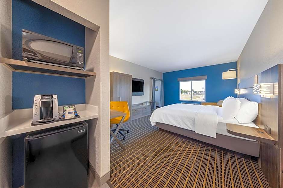 Holiday Inn Express & Suites Pittsburg By IHG