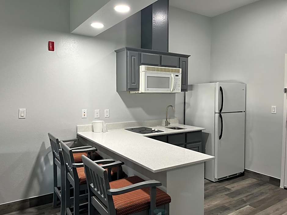 Studio 6 Suites Brenham, TX