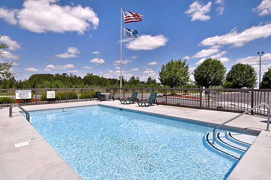 Baymont by Wyndham Richburg/Chester Area