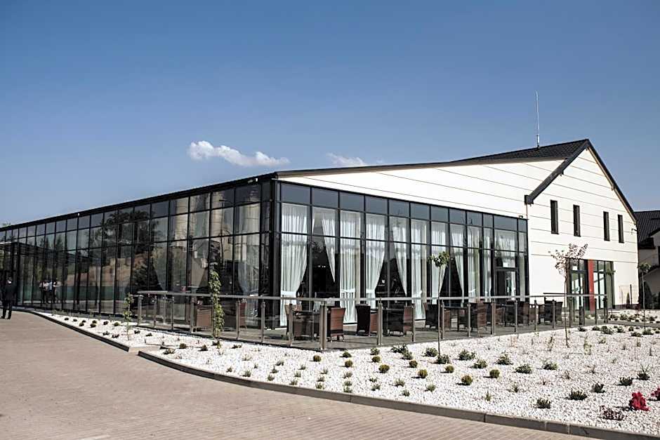 Centrum Bankietowo - Hotelowe "Perła"