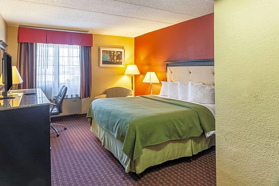 Quality Inn and Suites Lincoln