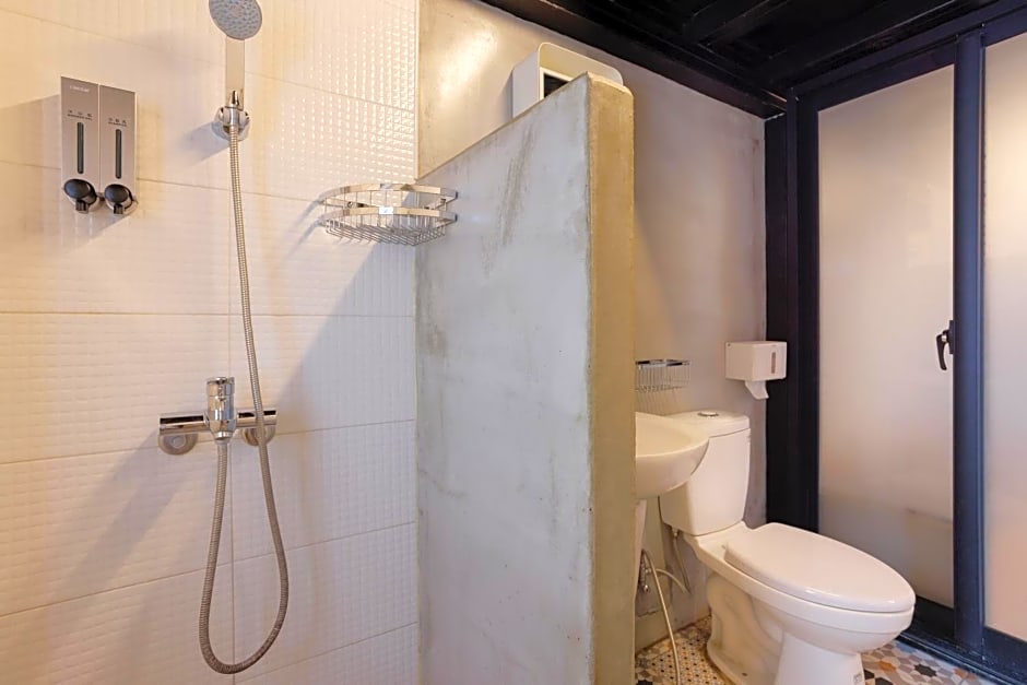 赤樓古巷民宿 6-12人可包棟