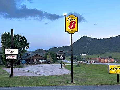 Super 8 by Wyndham Hot Springs