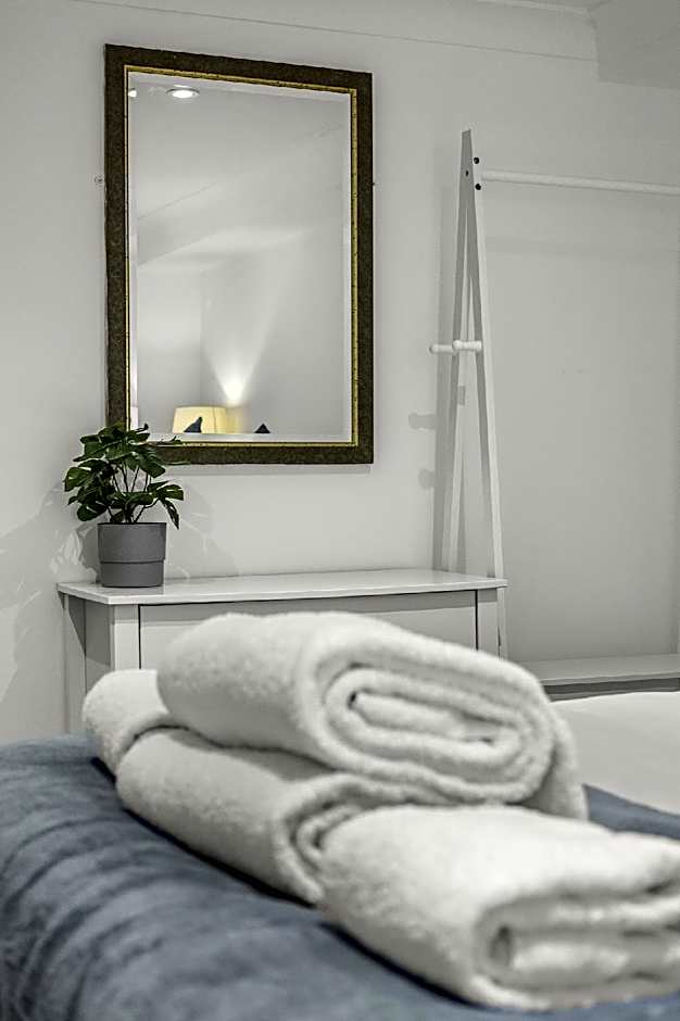 Upper Rock Brighton – Guest House