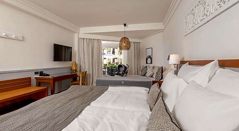 Sunwing Bangtao Beach