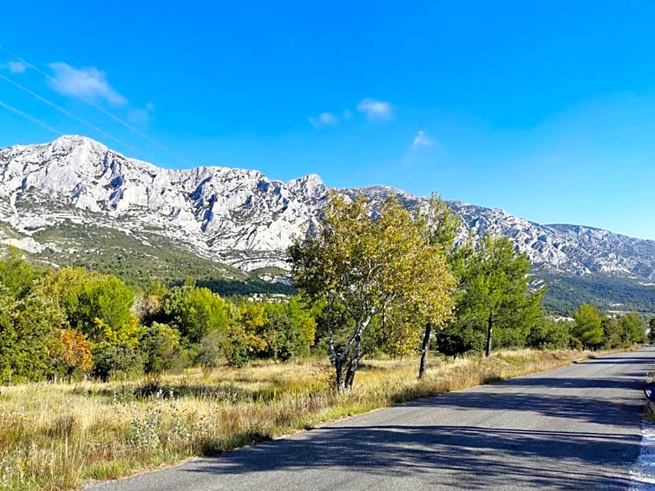 Studio Nuitée en Provence 2