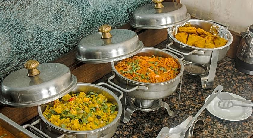 Treebo Nirupama Apartment, 750 M From Aluva Railway Station