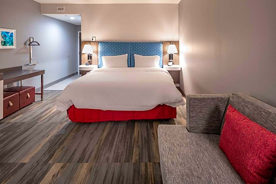 Hampton Inn By Hilton and Suites Dallas/Plano Central