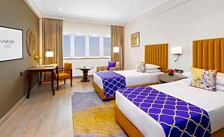 Deluxe Room City View Twin Bed
