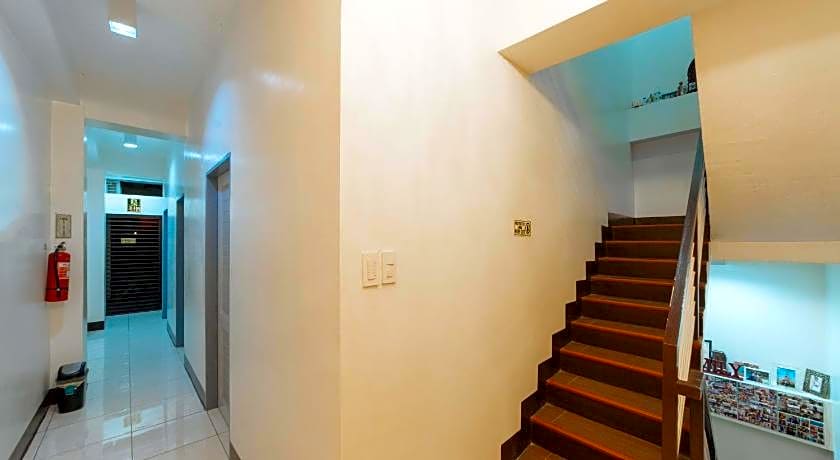 RedDoorz @ Plaza Jaro Iloilo