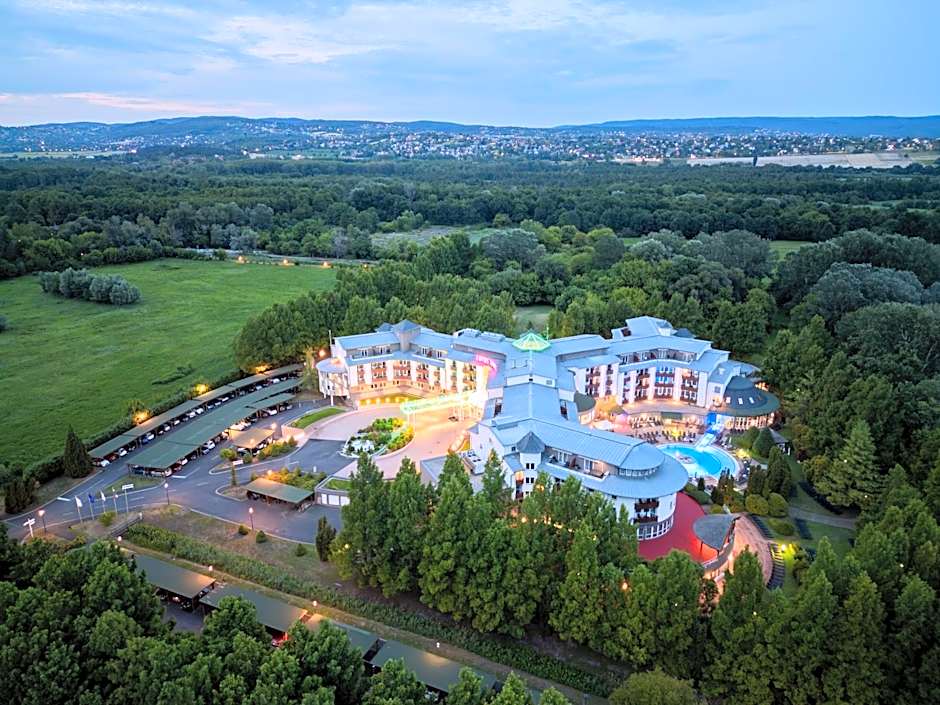 Lotus Therme Hotel & Spa