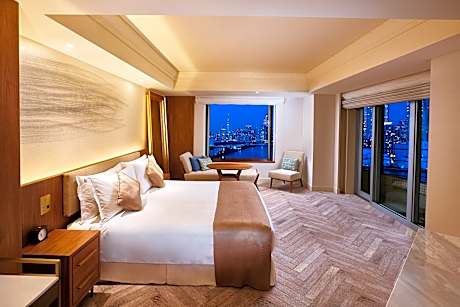 Junior Suite, 1 King Bed, River View (Mid Floor) (1 King Bed)