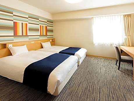 Twin Room - Non-Smoking