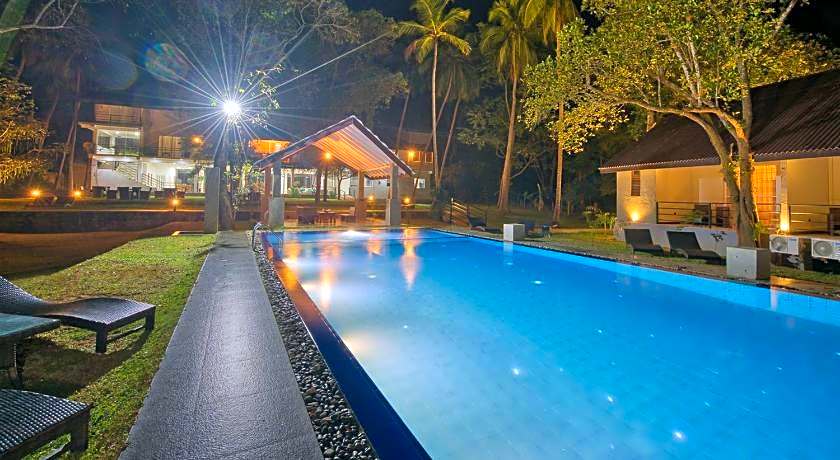 Athena Lake by Seedevi