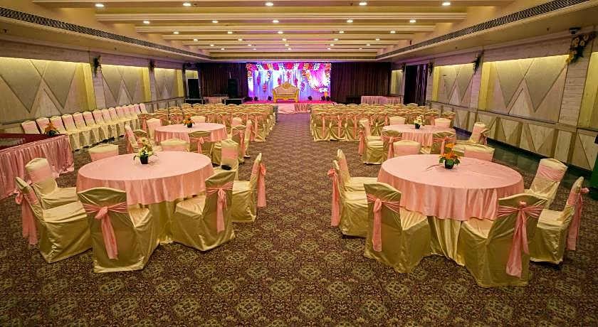 The Piccadily Hotel Lucknow