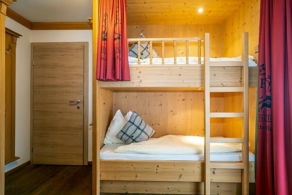 Mara's Little Boutique Sleepover - Budget Holiday Home