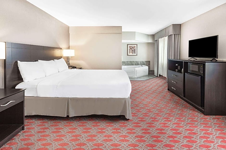 Baymont by Wyndham Brooklyn Center